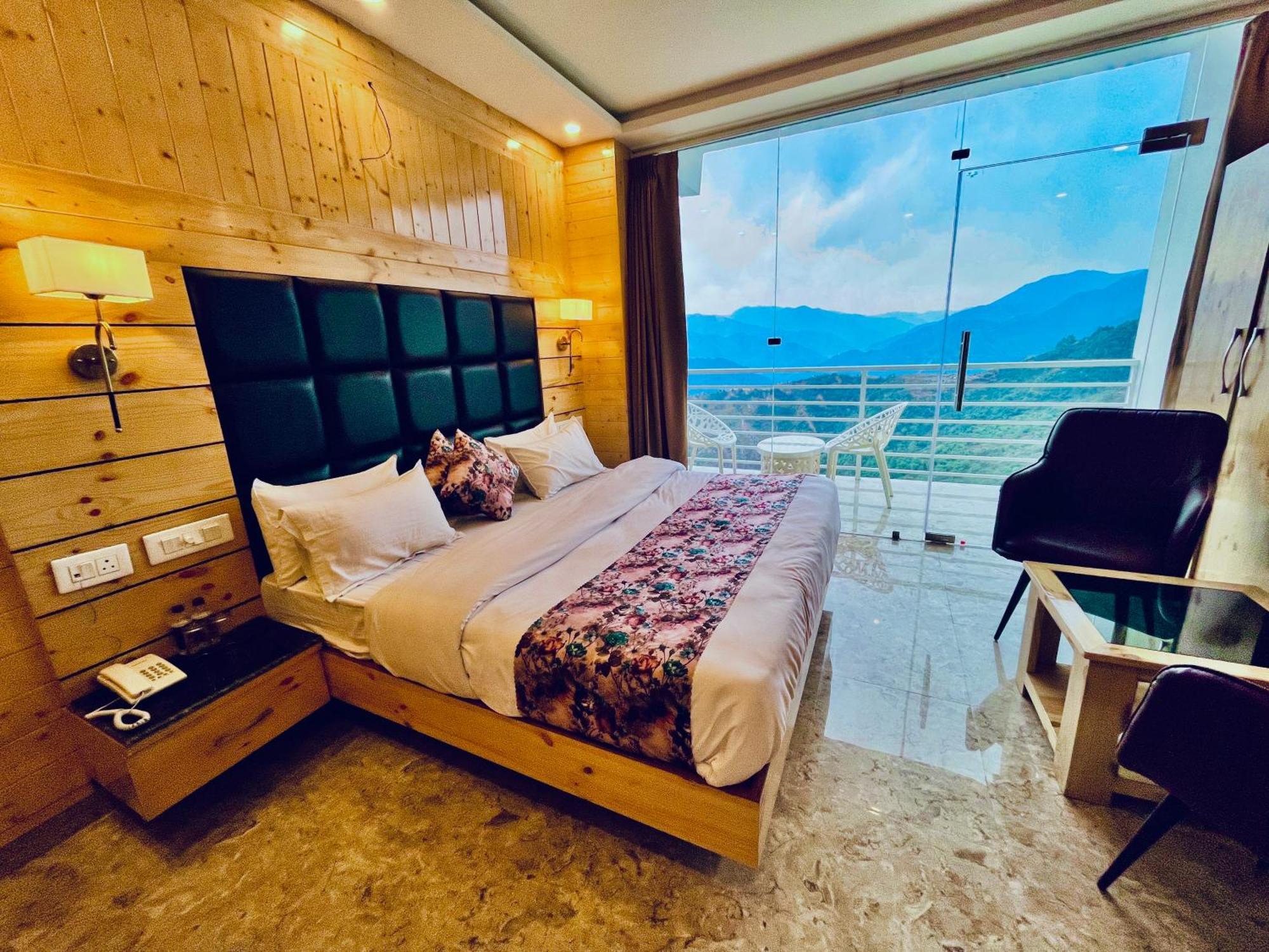Hotel Classic Crown - #Scenic Mountain View #Open Terrace #Parking #Premium Rooms With Balcony #Guest Preferred #Best Selling Hotel In Mussoorie Exterior foto