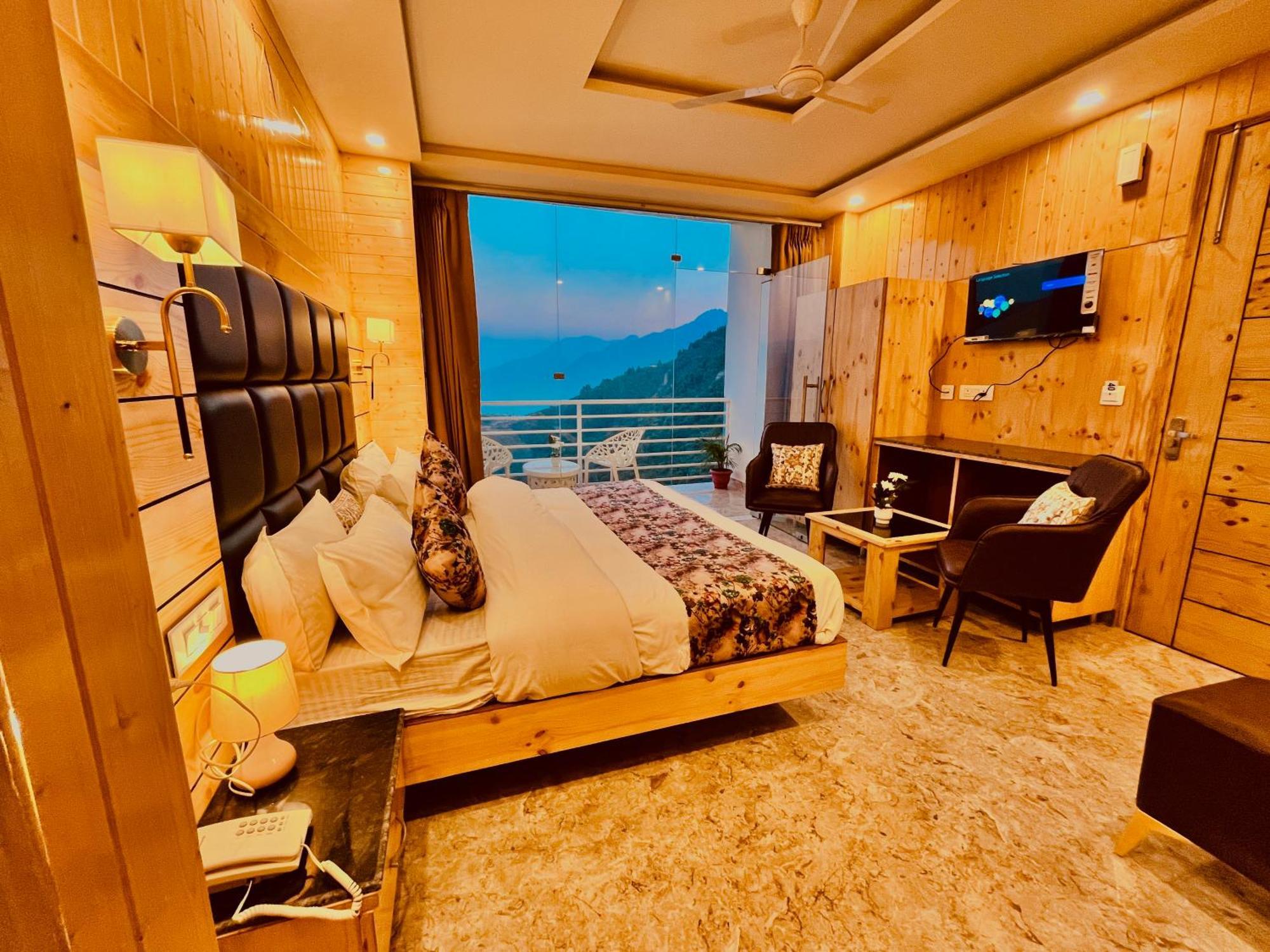 Hotel Classic Crown - #Scenic Mountain View #Open Terrace #Parking #Premium Rooms With Balcony #Guest Preferred #Best Selling Hotel In Mussoorie Exterior foto