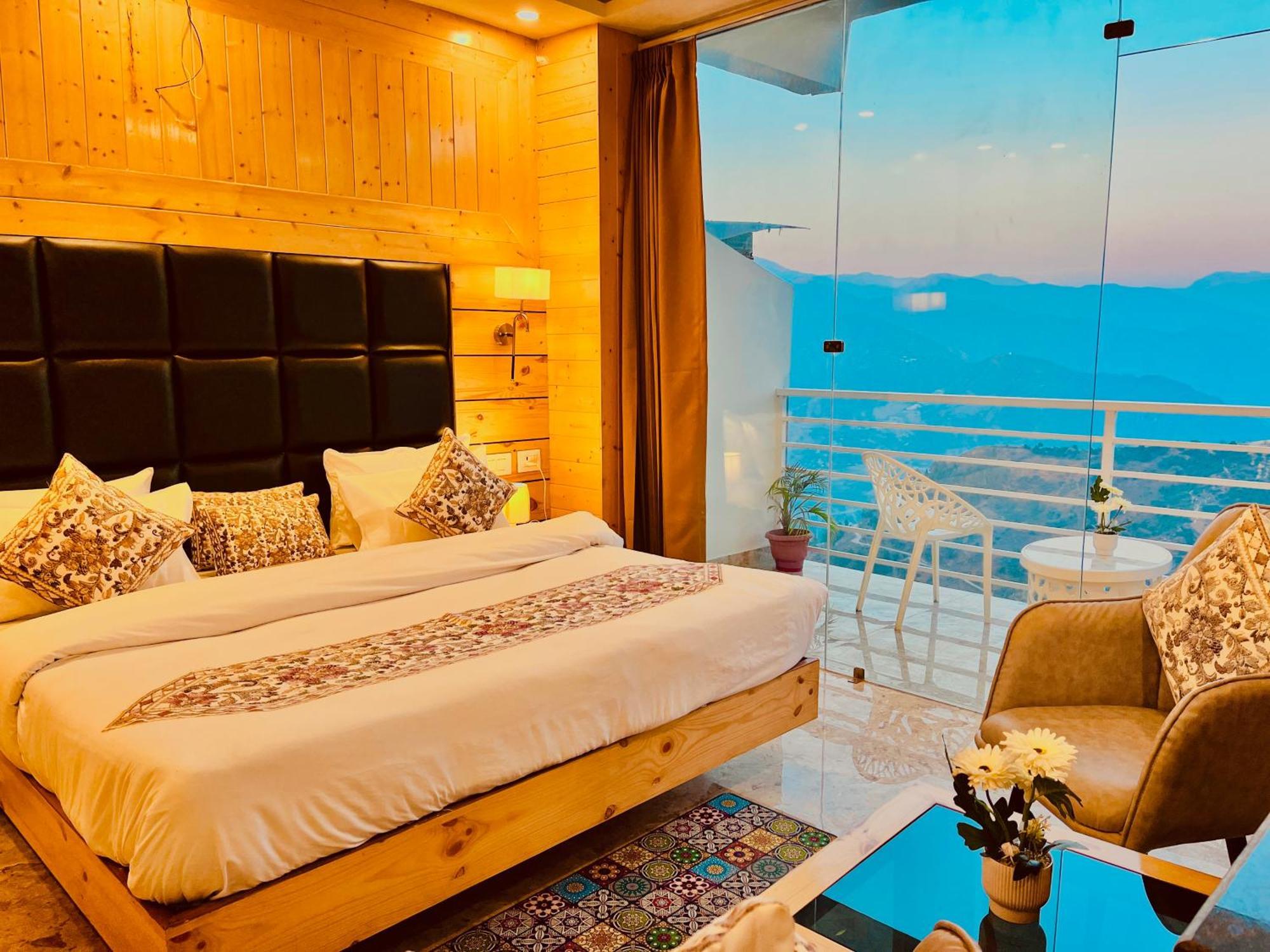 Hotel Classic Crown - #Scenic Mountain View #Open Terrace #Parking #Premium Rooms With Balcony #Guest Preferred #Best Selling Hotel In Mussoorie Exterior foto