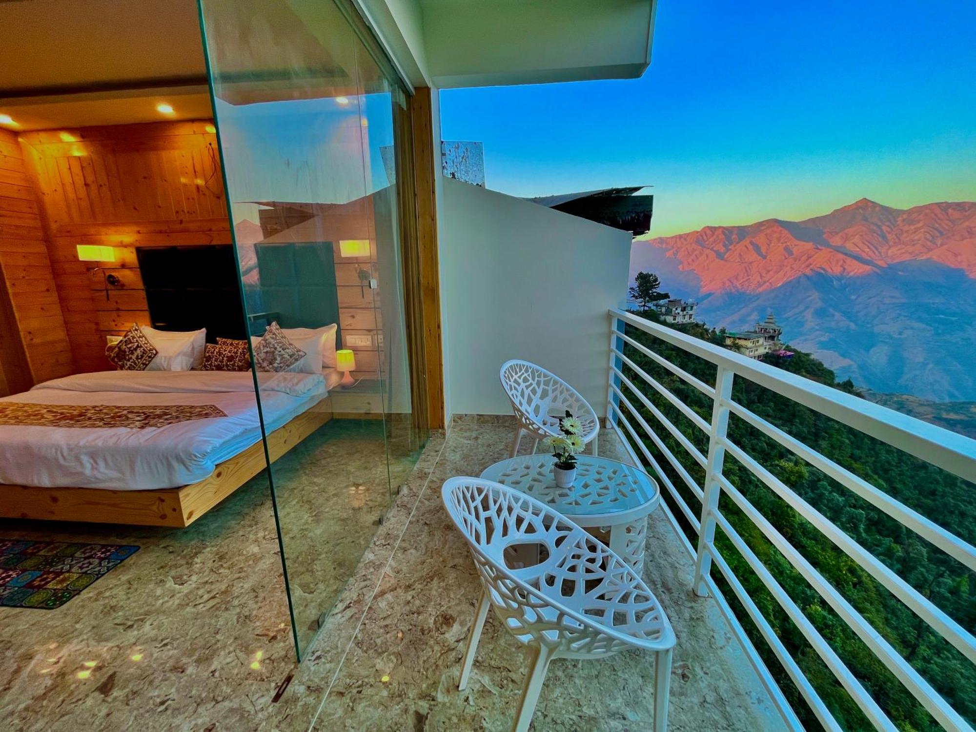 Hotel Classic Crown - #Scenic Mountain View #Open Terrace #Parking #Premium Rooms With Balcony #Guest Preferred #Best Selling Hotel In Mussoorie Exterior foto