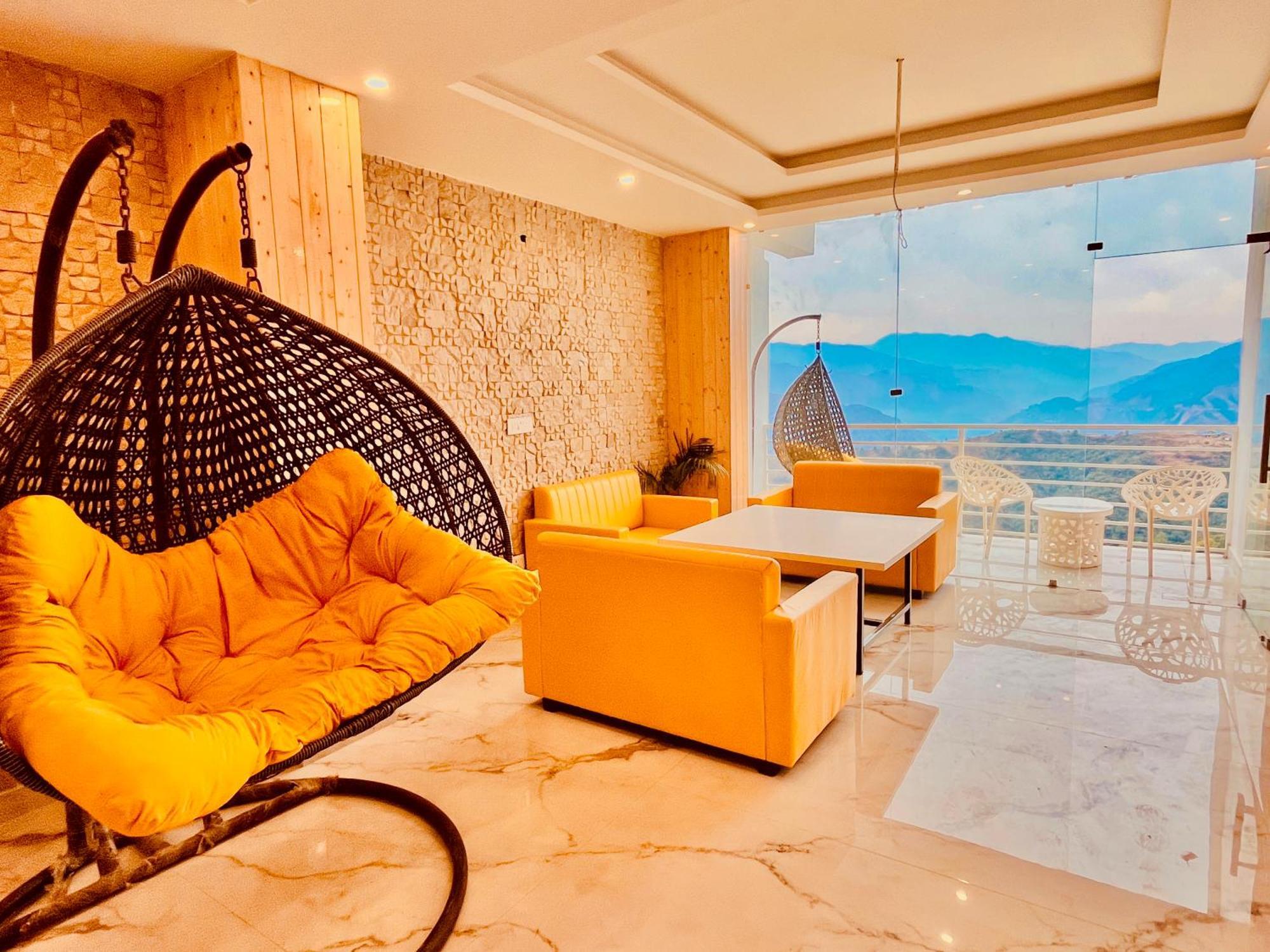 Hotel Classic Crown - #Scenic Mountain View #Open Terrace #Parking #Premium Rooms With Balcony #Guest Preferred #Best Selling Hotel In Mussoorie Exterior foto