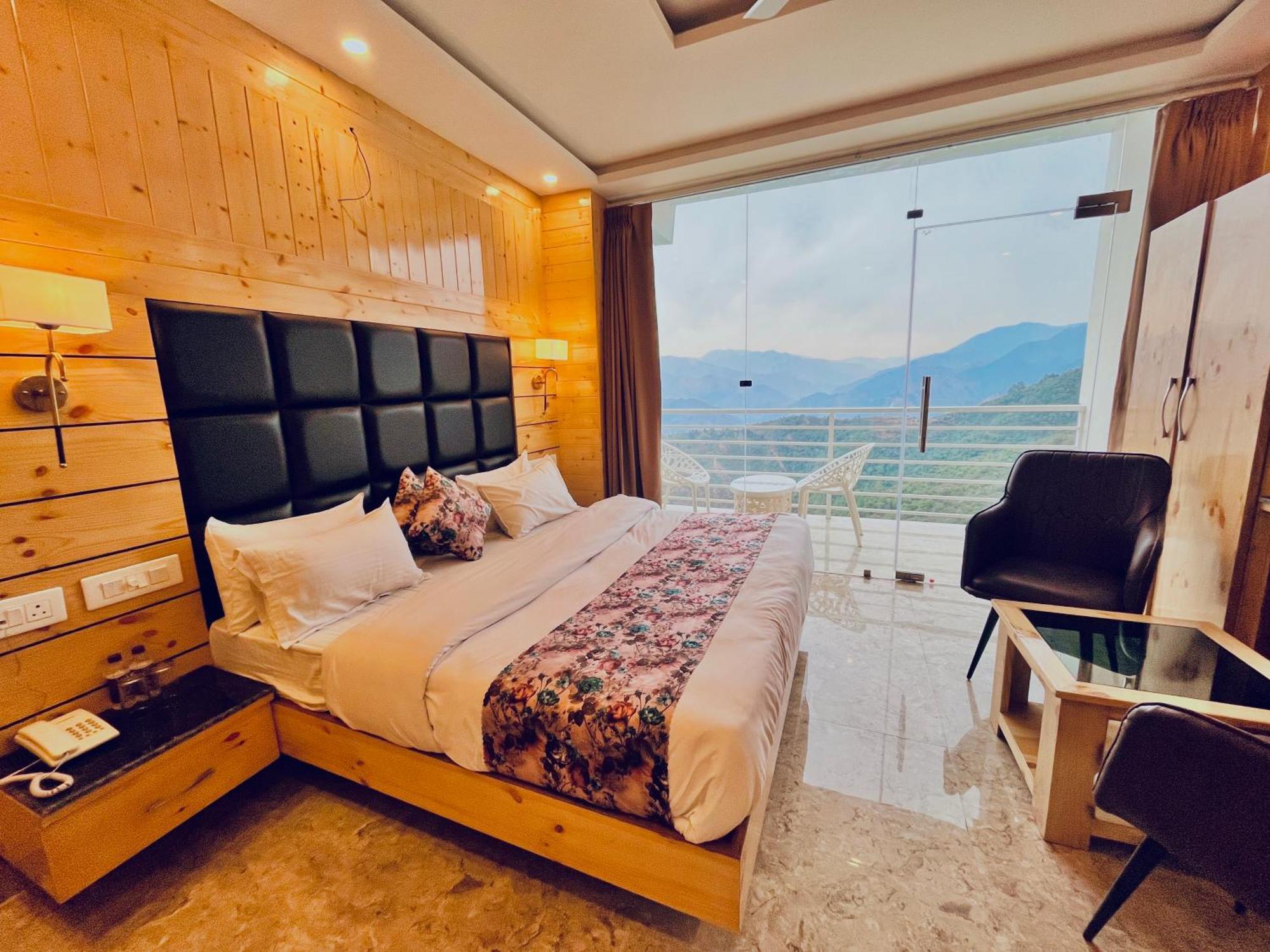 Hotel Classic Crown - #Scenic Mountain View #Open Terrace #Parking #Premium Rooms With Balcony #Guest Preferred #Best Selling Hotel In Mussoorie Exterior foto