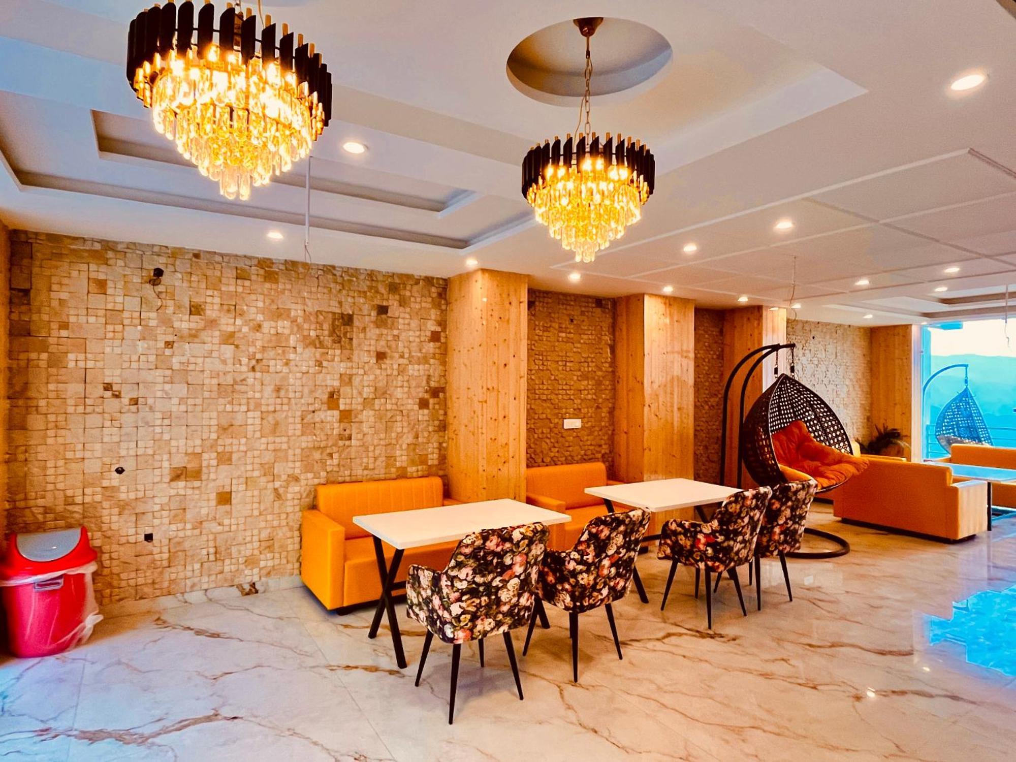 Hotel Classic Crown - #Scenic Mountain View #Open Terrace #Parking #Premium Rooms With Balcony #Guest Preferred #Best Selling Hotel In Mussoorie Exterior foto