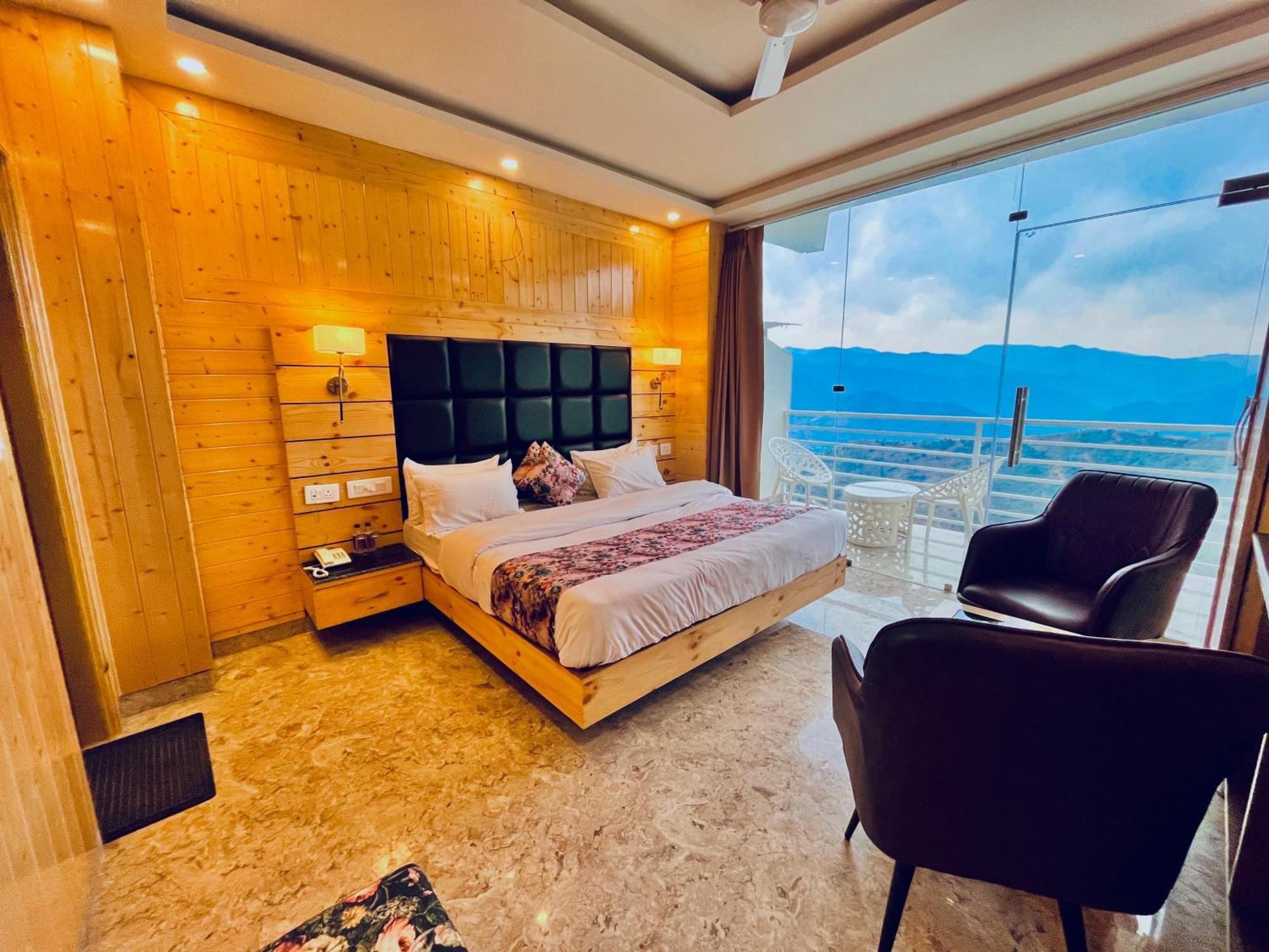 Hotel Classic Crown - #Scenic Mountain View #Open Terrace #Parking #Premium Rooms With Balcony #Guest Preferred #Best Selling Hotel In Mussoorie Exterior foto