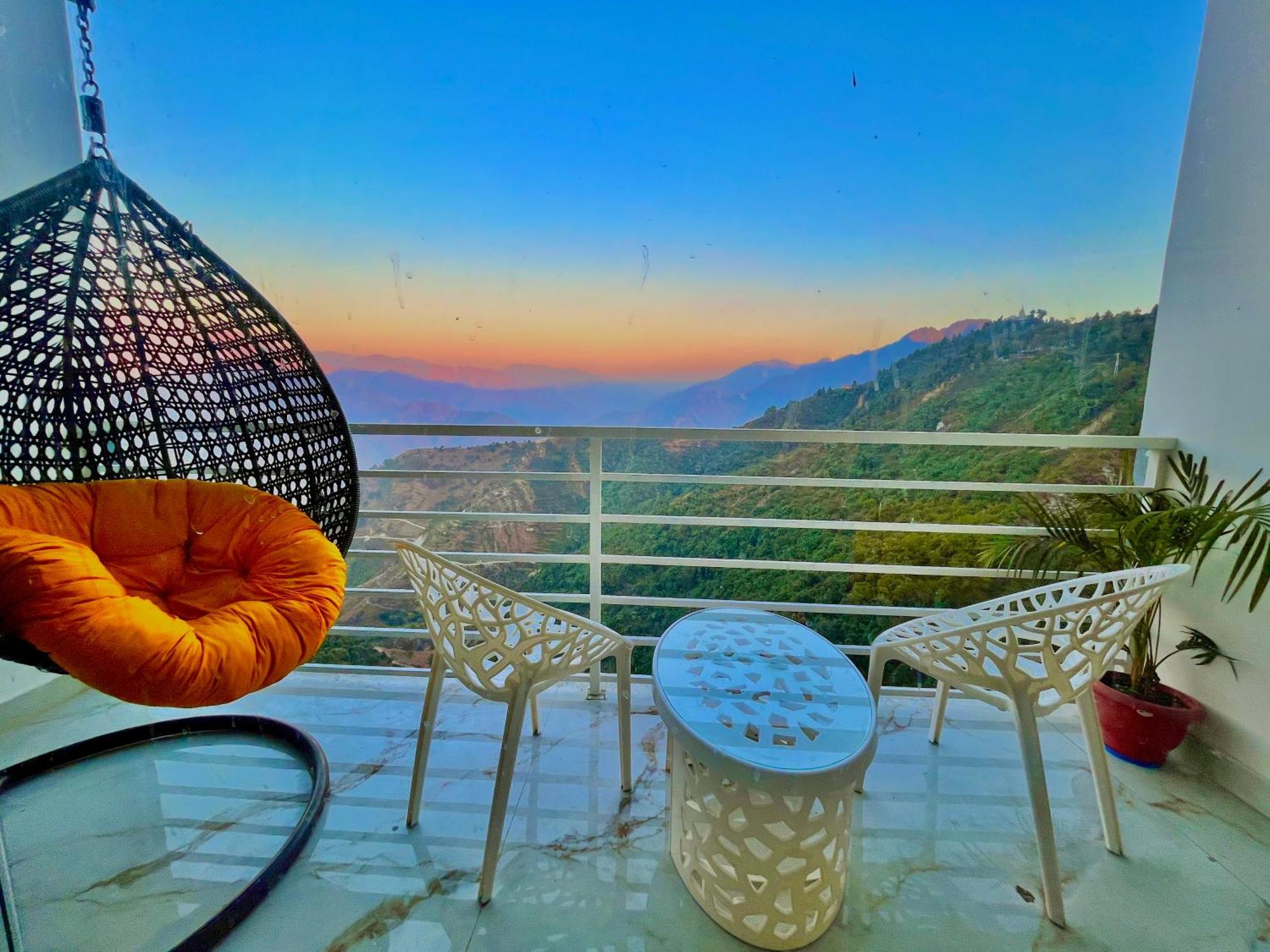 Hotel Classic Crown - #Scenic Mountain View #Open Terrace #Parking #Premium Rooms With Balcony #Guest Preferred #Best Selling Hotel In Mussoorie Exterior foto