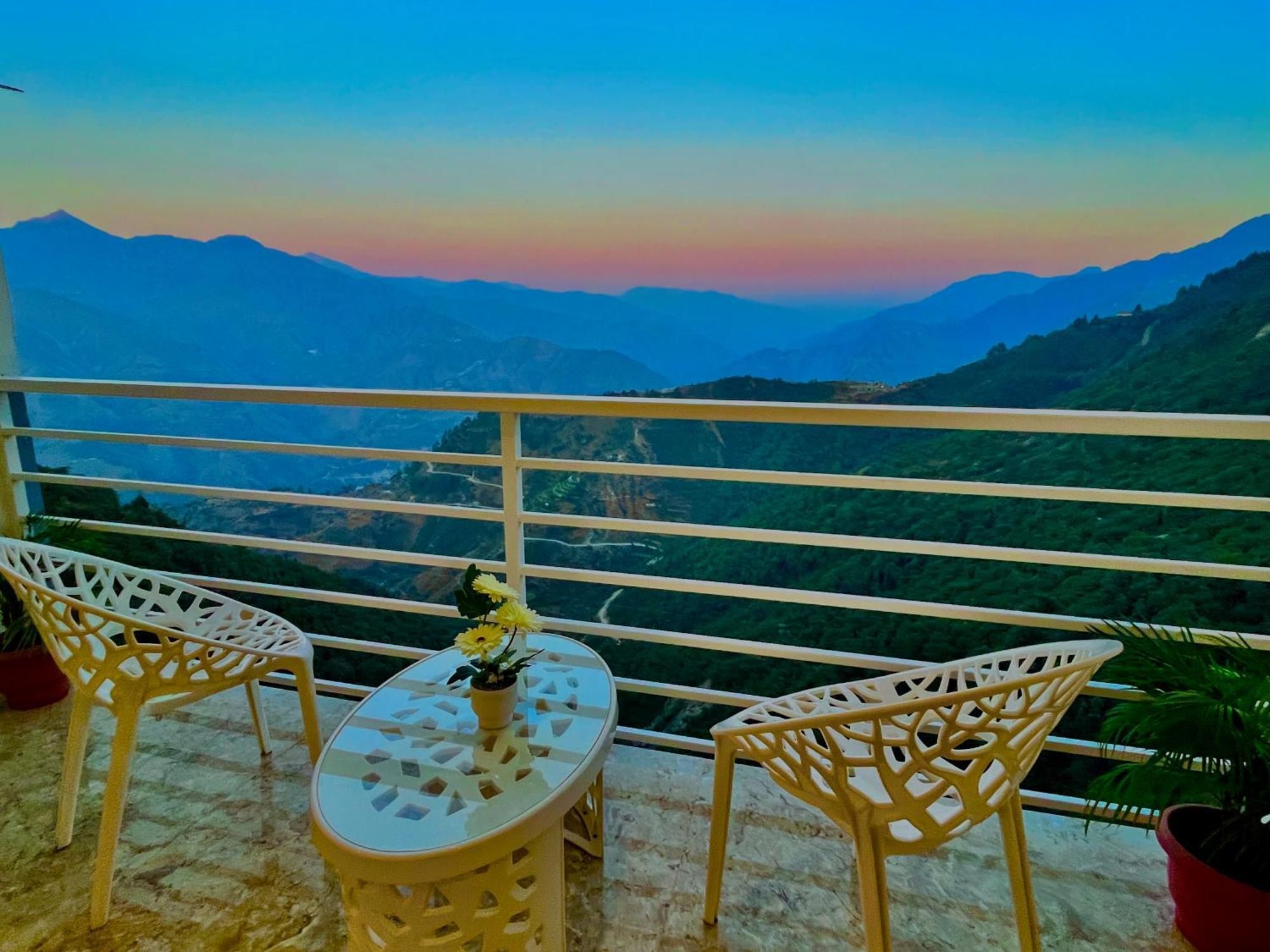 Hotel Classic Crown - #Scenic Mountain View #Open Terrace #Parking #Premium Rooms With Balcony #Guest Preferred #Best Selling Hotel In Mussoorie Exterior foto